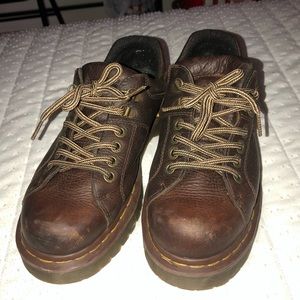 Dr. Marten’s 8312 4 Eye & 2 D-Ring Shoes 8M/9W